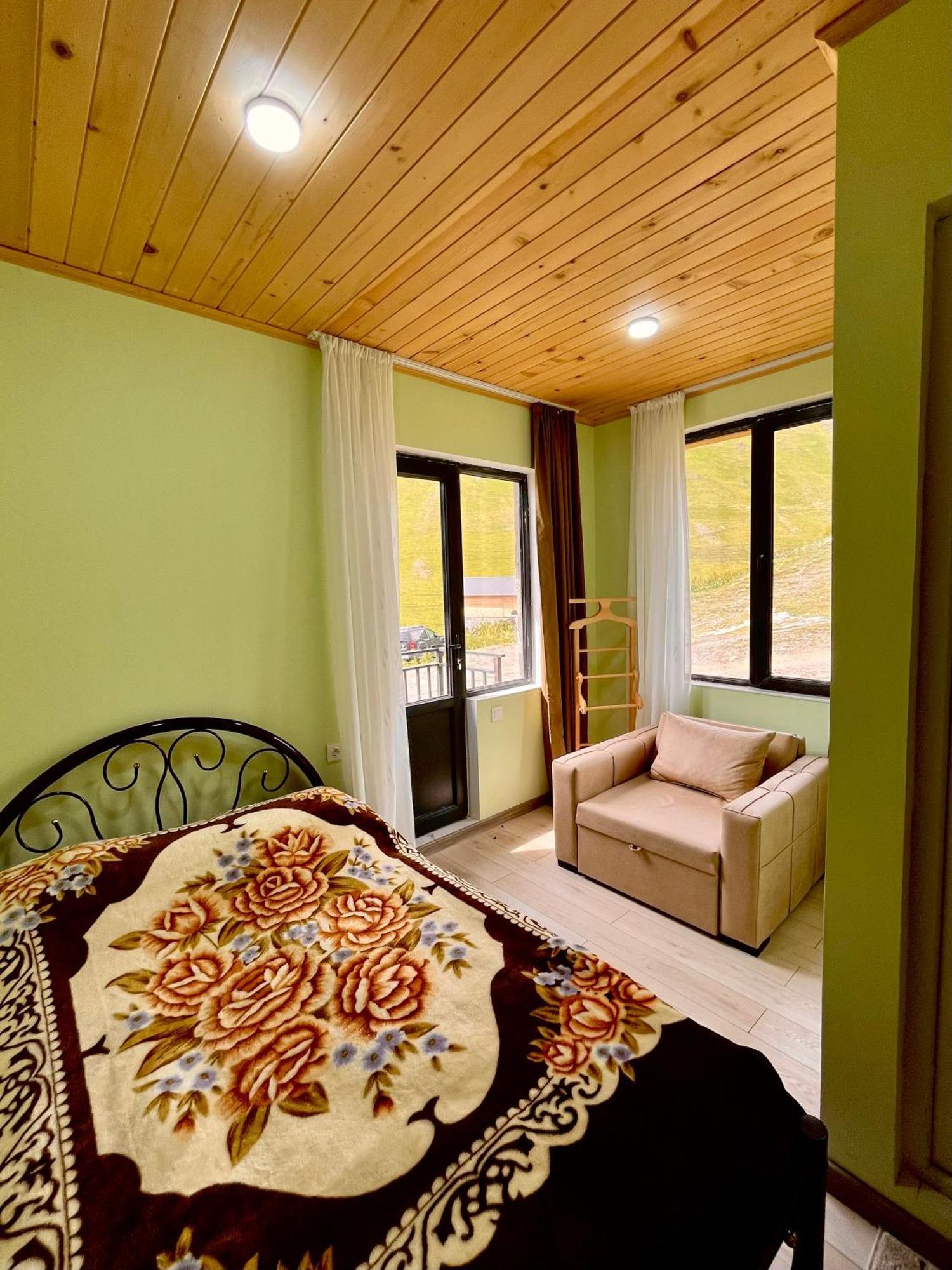 Gamarjoba Guest And Art House Hotel Ushguli Buitenkant foto